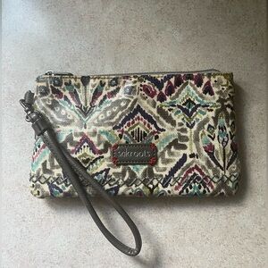 Sakroots Joltee Power Bank ⚡️Canvas Coated AC Charging Wristlet 👝